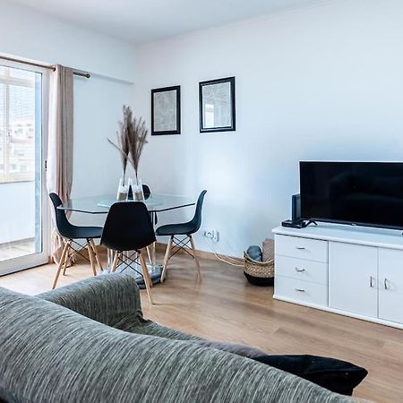 Faro Center With Ac & Wifi Apartment Exterior photo