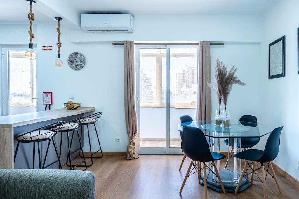 Faro Center With Ac & Wifi Apartment Exterior photo